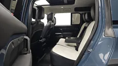 2022 Land Rover Defender 110 D300 HSE, голубой — фото 12