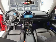 2023 Mini Clubman Classic Launch Pack, красный — фото 7