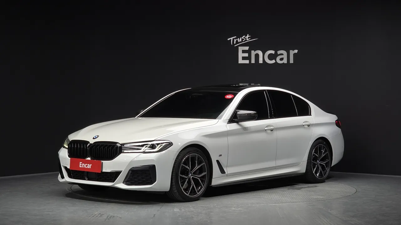 2022 BMW 5-Series 530i M Sport Package
