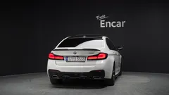 2022 BMW 5-Series 530i M Sport Package — фото 4