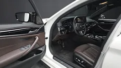 2022 BMW 5-Series 530i M Sport Package — фото 10