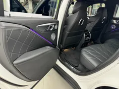 2023 BMW XM 4.4, белый — фото 4