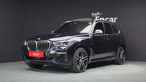 2022 BMW X5 M50i
