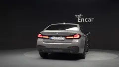 2022 BMW 5-Series 530i M Sport Package, серый — фото 4