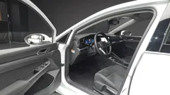 2022 Volkswagen Golf 2.0 TDI Premium, белый — фото 10