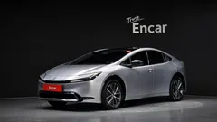 2024 Toyota Prius 2.0 XLE, серебристый — фото 1