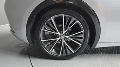 2024 Toyota Prius 2.0 XLE, серебристый — фото 5