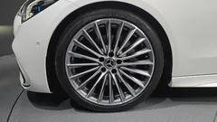 2023 Mercedes-Benz C-Class C300 4MATIC AMG Line — фото 5