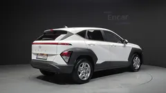 2023 Hyundai Kona Gasoline 1.6 Turbo 2WD, белый — фото 2