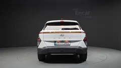 2023 Hyundai Kona Gasoline 1.6 Turbo 2WD, белый — фото 4