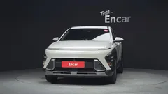 2023 Hyundai Kona Gasoline 1.6 Turbo 4WD, серо-серебристый — фото 3