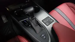 2024 Lexus UX 2.0 F-Sport 2WD, белый — фото 9