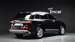 2022 Audi Q7 45 TDI Quattro Premium — фото 2