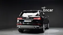 2022 Audi Q7 45 TDI Quattro Premium — фото 4