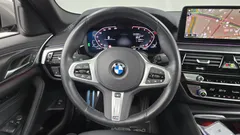 2022 BMW 5-Series 520i M Sport — фото 12