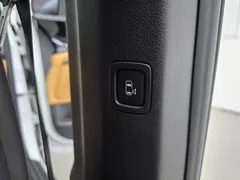 2023 Kia Carnival Diesel 9-Seater Prestige — фото 18