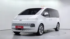 2022 Hyundai Staria 4WD Tourer 9-Seater — фото 1