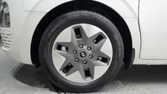 2022 Hyundai Staria 4WD Tourer 9-Seater — фото 5