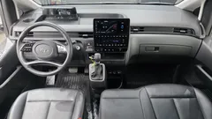 2022 Hyundai Staria 4WD Tourer 9-Seater — фото 7