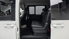 2022 Hyundai Staria 4WD Tourer 9-Seater — фото 12