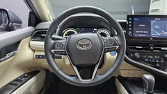 2022 Toyota Camry 2.5 XLE Hybrid, серый — фото 13