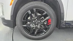 2023 ChevroletGMDaewoo Traverse 3.6 AWD Redline, белый — фото 5
