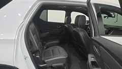 2023 ChevroletGMDaewoo Traverse 3.6 AWD Redline, белый — фото 11