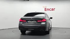 2023 BMW 5-Series 520i M Sport — фото 4