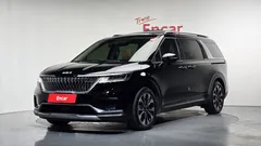 2023 Kia Carnival Diesel 9-Seater Signature — фото 1