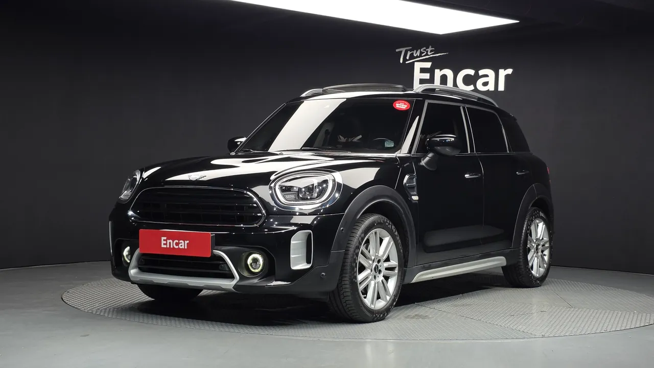 2023 Mini Countryman Classic Plus Launch Pack