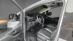 2022 Hyundai Staria Tourer 11-Seater, серебристый — фото 10