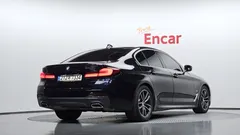 2023 BMW 5-Series 520i M Sport — фото 2