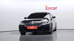2023 BMW 5-Series 520i M Sport — фото 3