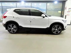 2022 Volvo XC40 B4 Inscription — фото 3