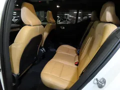 2022 Volvo XC40 B4 Inscription — фото 7