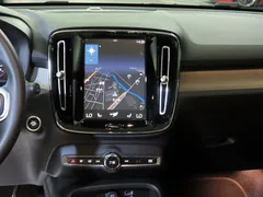 2022 Volvo XC40 B4 Inscription — фото 15