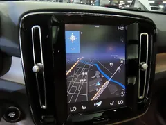 2022 Volvo XC40 B4 Inscription — фото 17