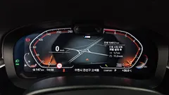2022 BMW 5-Series 520i M Sport, чёрный — фото 8
