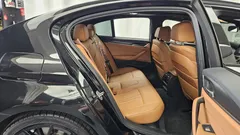 2022 BMW 5-Series 520i M Sport, чёрный — фото 12