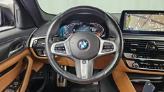 2022 BMW 5-Series 520i M Sport, чёрный — фото 13