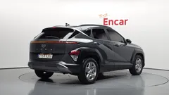 2023 Hyundai Kona Premium, серый — фото 2