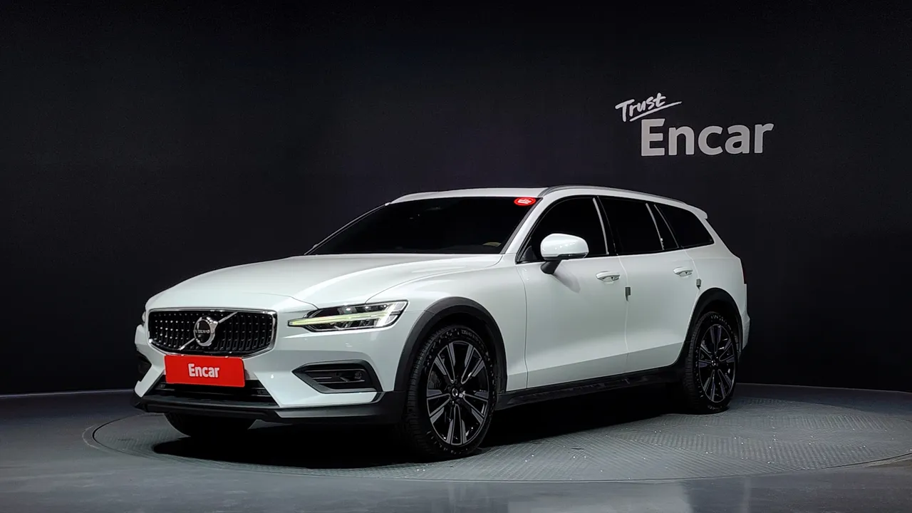 2023 Volvo V60 B5 Ultimate AWD