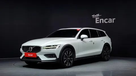 2023 Volvo V60 B5 Ultimate AWD