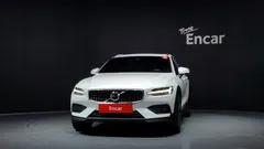2023 Volvo V60 B5 Ultimate AWD — фото 3