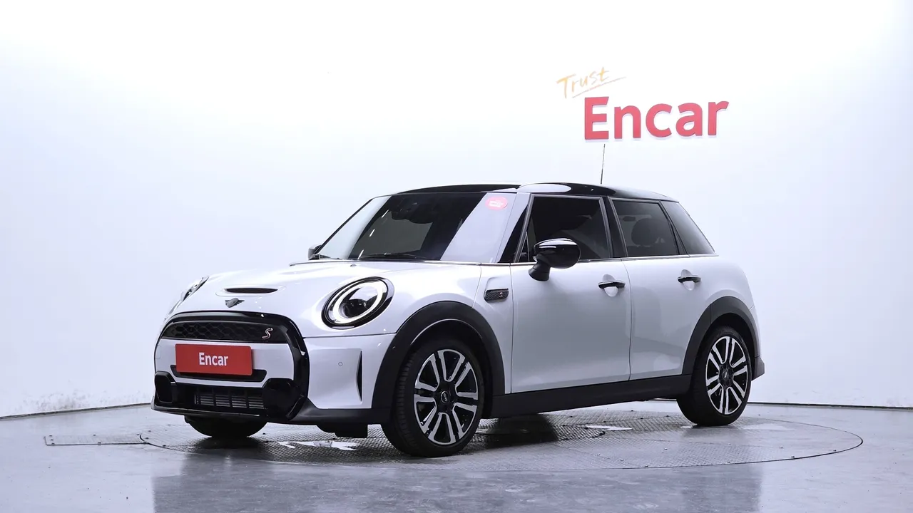2024 Mini Cooper 5Door Classic
