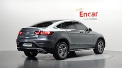 2021 Mercedes-Benz GLC-Class GLC300e 4MATIC Coupe, серый — фото 2