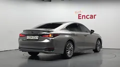 2021 Lexus ES Executive, 연금색 — фото 2