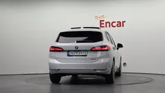 2023 BMW 2-Series 218d Luxury, белый — фото 4