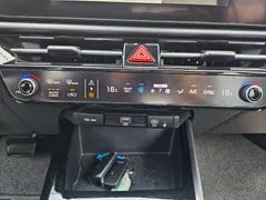 2022 Kia Niro Prestige, белый — фото 15