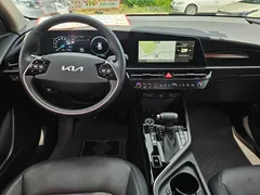 2022 Kia Niro Prestige, белый — фото 20